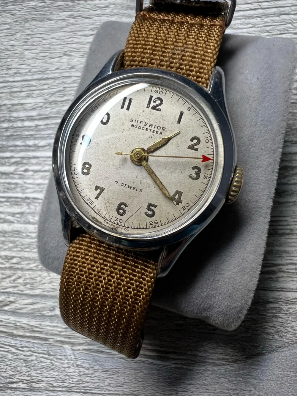 Superior Budgeteer 7 jewel mechanical men’s watch